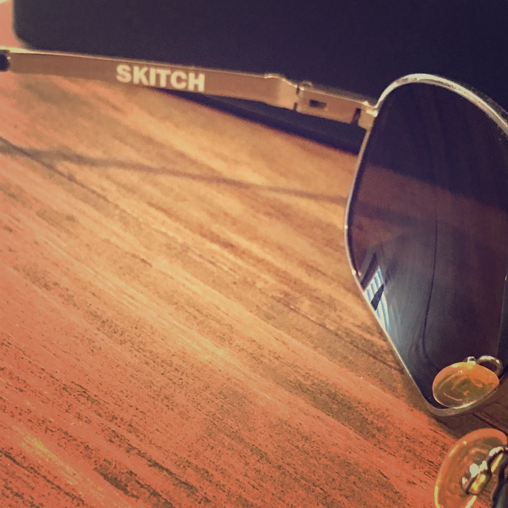 Vonzipper woman’s sunglasses